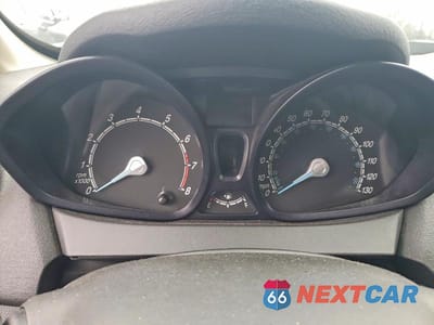 Zdjęcie 9 z 11 samochodu: 2015 FORD FIESTA S VIN:3FADP4AJ0FM189921 - miniatura
