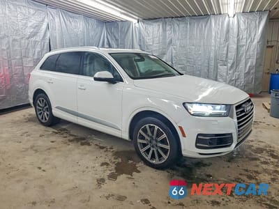 Czwarte zdjęcie samochodu z boku: 2017 AUDI Q7 PRESTIGE VIN:WA1VAAF77HD027370 - miniatura