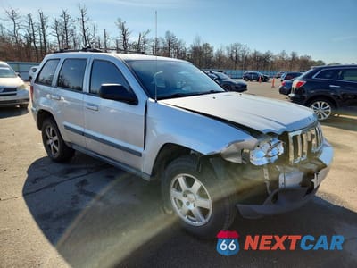 Czwarte zdjęcie samochodu z boku: 2009 JEEP GRAND CHEROKEE LAREDO VIN:1J8GS48K89C523678 - miniatura