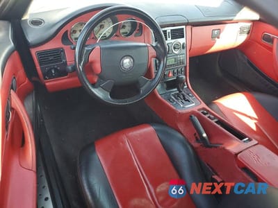 Zdjęcie 8 z 12 samochodu: 1999 MERCEDES-BENZ SLK 230 KOMPRESSOR VIN:WDBKK47FXXF088789 - miniatura