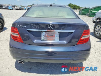 Zdjęcie 6 z 13 samochodu: 2012 MERCEDES-BENZ C 250 VIN:WDDGJ4HB3CF746345 - miniatura