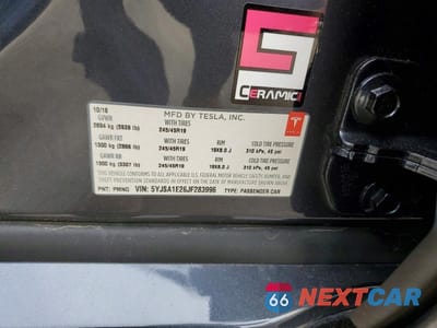 Zdjęcie 12 z 12 samochodu: 2018 TESLA MODEL S VIN:5YJSA1E26JF283996 - miniatura