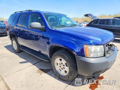 Czwarte zdjęcie samochodu z boku: 2012 CHEVROLET TAHOE K1500 LS VIN:1GNSKAE09CR297424 - miniatura