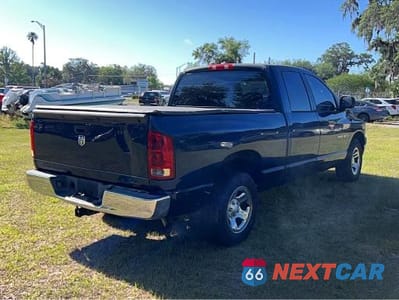 Czwarte zdjęcie samochodu z boku: 2006 DODGE RAM 1500 ST VIN:1D7HA18K76J244572 - miniatura