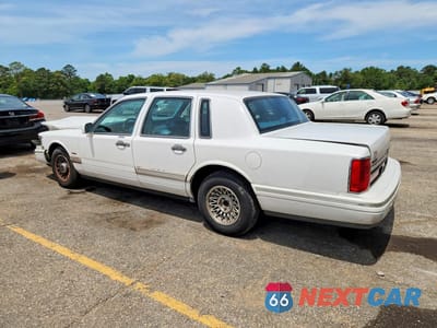 Drugie zdjęcie samochodu z przodu: 1997 LINCOLN TOWN CAR EXECUTIVE VIN:1LNLM81W7VY668840 - miniatura