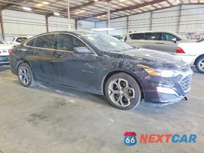 Czwarte zdjęcie samochodu z boku: 2019 CHEVROLET MALIBU RS VIN:1G1ZG5ST3KF207496 - miniatura