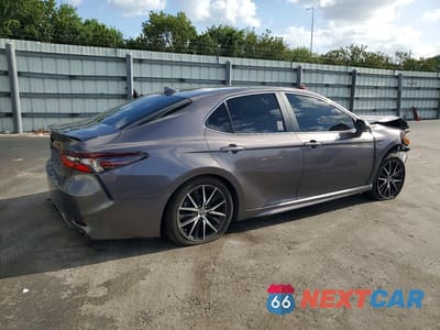 Trzecie zdjęcie samochodu z tyłu: 2024 TOYOTA CAMRY SE VIN:4T1G11AK8RU869156 - miniatura