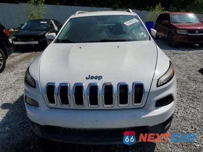 Piąte zdjęcie samochodu w środku: 2014 JEEP CHEROKEE LATITUDE VIN:1C4PJLCS0EW123070 - miniatura