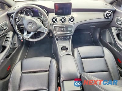 Zdjęcie 8 z 12 samochodu: 2018 MERCEDES-BENZ CLA 250 4MATIC VIN:WDDSJ4GB8JN593251 - miniatura