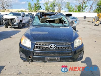 Piąte zdjęcie samochodu w środku: 2011 TOYOTA RAV4 BASE VIN:2T3ZF4DV5BW076282 - miniatura