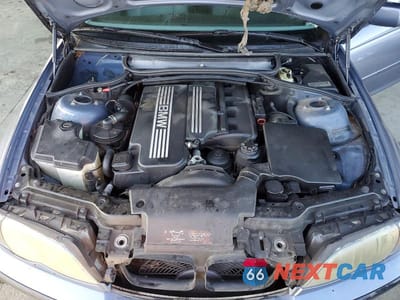 Zdjęcie 11 z 12 samochodu: 2005 BMW 325 IS SULEV VIN:WBAAZ33405KW75320 - miniatura