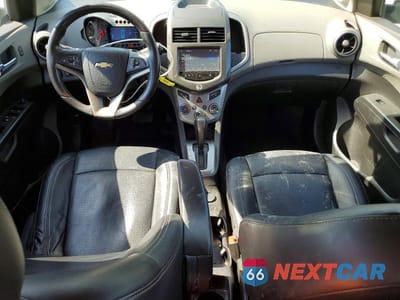 Zdjęcie 8 z 12 samochodu: 2015 CHEVROLET SONIC LTZ VIN:1G1JE5SB4F4124784 - miniatura