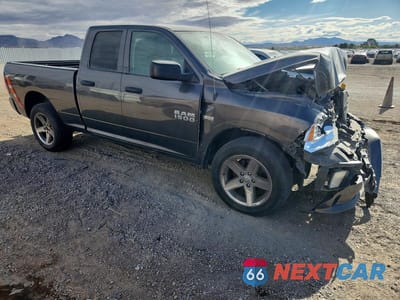 Czwarte zdjęcie samochodu z boku: 2018 RAM 1500 ST VIN:1C6RR7FTXJS171942 - miniatura