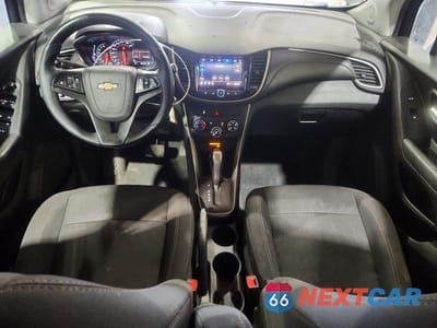 Zdjęcie 8 z 13 samochodu: 2020 CHEVROLET TRAX 1LT VIN:3GNCJLSBXLL252640 - miniatura