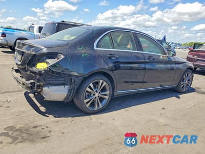 Trzecie zdjęcie samochodu z tyłu: 2017 MERCEDES-BENZ C 300 VIN:55SWF4JB8HU186897 - miniatura