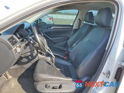 Zdjęcie 7 z 12 samochodu: 2016 VOLKSWAGEN PASSAT SE VIN:1VWBT7A32GC011623 - miniatura