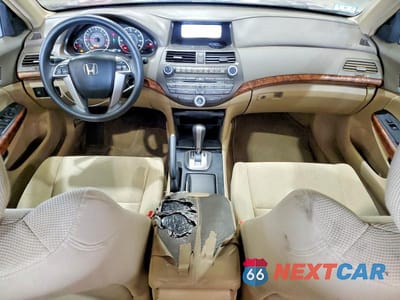 Zdjęcie 8 z 12 samochodu: 2009 HONDA ACCORD EX VIN:1HGCP26779A078910 - miniatura