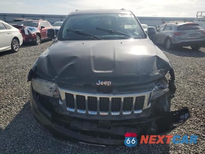 Piąte zdjęcie samochodu w środku: 2011 JEEP GRAND CHEROKEE LAREDO VIN:1J4RR4GG7BC552534 - miniatura