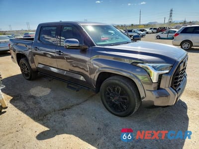 Czwarte zdjęcie samochodu z boku: 2022 TOYOTA TUNDRA SR5 VIN:5TFLA5DBXNX026686 - miniatura