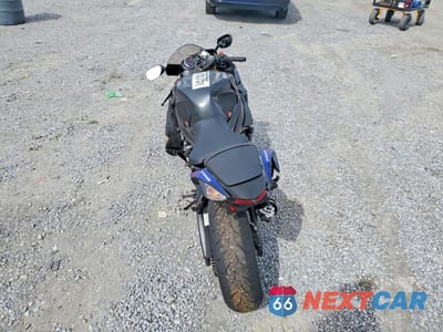 Czwarte zdjęcie samochodu z boku: 2026 SUZUKI GSX-R750 VIN:JS1GR7MAXT7100063 - miniatura