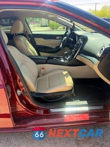 Piąte zdjęcie samochodu w środku: 2021 NISSAN MAXIMA SV VIN:1N4AA6CV1MC504806 - miniatura