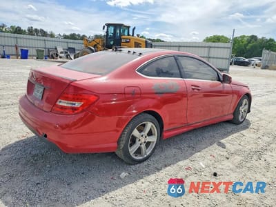 Trzecie zdjęcie samochodu z tyłu: 2015 MERCEDES-BENZ C 250 VIN:WDDGJ4HB5FG384338 - miniatura