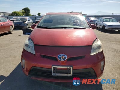 Piąte zdjęcie samochodu w środku: 2014 TOYOTA PRIUS THREE VIN:JTDKN3DU6E0367629 - miniatura