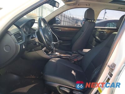 Zdjęcie 7 z 13 samochodu: 2015 BMW X1 SDRIVE28I VIN:WBAVM1C54FVW56833 - miniatura