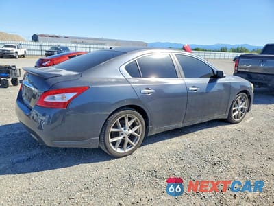 Trzecie zdjęcie samochodu z tyłu: 2010 NISSAN MAXIMA 3.5 S VIN:1N4AA5AP0AC868337 - miniatura