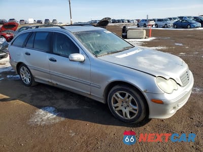 Czwarte zdjęcie samochodu z boku: 2005 MERCEDES-BENZ C 240 SPORTWAGON 4MATIC VIN:WDBRH81J55F596330 - miniatura