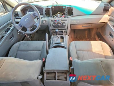 Zdjęcie 8 z 12 samochodu: 2005 JEEP GRAND CHEROKEE LAREDO VIN:1J4GR48K25C718084 - miniatura
