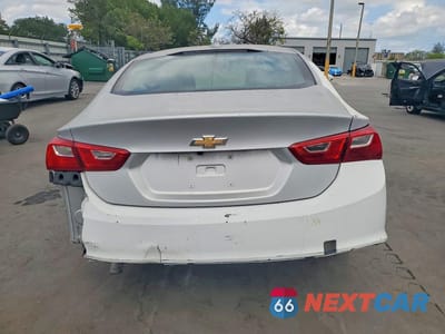 Zdjęcie 6 z 12 samochodu: 2018 CHEVROLET MALIBU LT VIN:1G1ZD5ST5JF159636 - miniatura