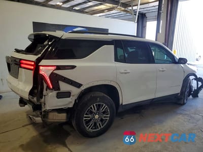 Trzecie zdjęcie samochodu z tyłu: 2026 CHEVROLET TRAVERSE LT VIN:1GNEVGKS4TJ155073 - miniatura