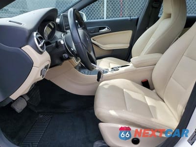 Zdjęcie 7 z 12 samochodu: 2014 MERCEDES-BENZ CLA 250 VIN:WDDSJ4EB9EN153421 - miniatura