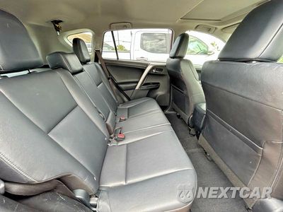 Zdjęcie 6 z 14 samochodu: 2016 TOYOTA RAV4 LIMITED VIN:JTMYFREV1GJ073702 - miniatura