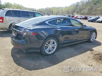Trzecie zdjęcie samochodu z tyłu: 2015 TESLA MODEL S VIN:5YJSA1E27FF119731 - miniatura
