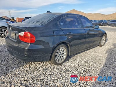 Trzecie zdjęcie samochodu z tyłu: 2006 BMW 325 I VIN:WBAVB13516KX38221 - miniatura