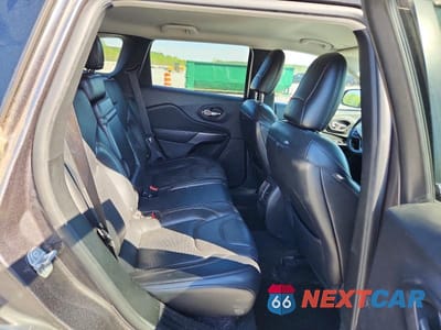 Zdjęcie 10 z 12 samochodu: 2019 JEEP CHEROKEE LIMITED VIN:1C4PJLDB8KD170112 - miniatura