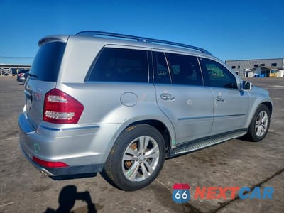 Trzecie zdjęcie samochodu z tyłu: 2011 MERCEDES-BENZ GL 450 4MATIC VIN:4JGBF7BE5BA665266 - miniatura