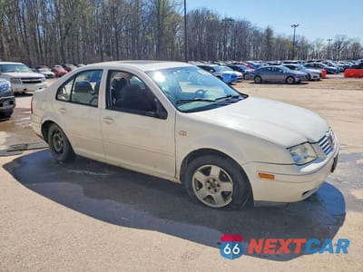 Czwarte zdjęcie samochodu z boku: 2000 VOLKSWAGEN JETTA GLS VIN:3VWSC29M6YM094442 - miniatura