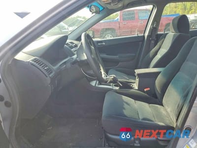 Zdjęcie 7 z 12 samochodu: 2003 HONDA ACCORD EX VIN:1HGCM56663A018383 - miniatura