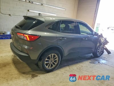 Trzecie zdjęcie samochodu z tyłu: 2022 FORD ESCAPE SE VIN:1FMCU9G64NUC02920 - miniatura