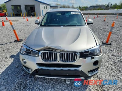Piąte zdjęcie samochodu w środku: 2016 BMW X3 XDRIVE28I VIN:5UXWX9C53G0D84787 - miniatura