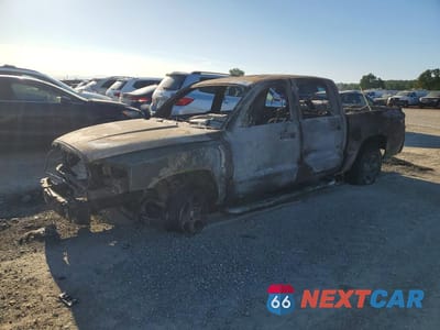 2007 DODGE DAKOTA QUAD SLT 1D7HE48N17S107378 - główne zdjęcie licytacji z USA - miniatura