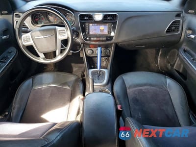 Zdjęcie 8 z 13 samochodu: 2012 CHRYSLER 200 S VIN:1C3CCBHGXCN304871 - miniatura