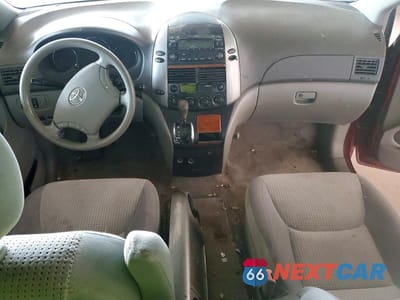 Zdjęcie 8 z 12 samochodu: 2007 TOYOTA SIENNA LE 8-PASSENGER VIN:5TDZK23C07S013132 - miniatura