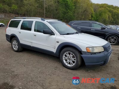 Czwarte zdjęcie samochodu z boku: 2005 VOLV XC70 VIN:YV4SZ592X61227597 - miniatura