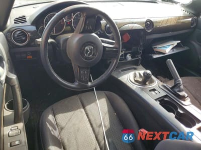 Zdjęcie 8 z 12 samochodu: 2006 MAZDA MX-5 MIATA VIN:JM1NC25F760112633 - miniatura