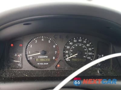 Zdjęcie 9 z 13 samochodu: 2001 TOYOTA COROLLA LE VIN:1NXBR12E51Z530046 - miniatura