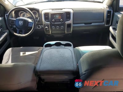 Zdjęcie 8 z 12 samochodu: 2017 RAM 1500 SLT VIN:1C6RR6TT5HS645787 - miniatura